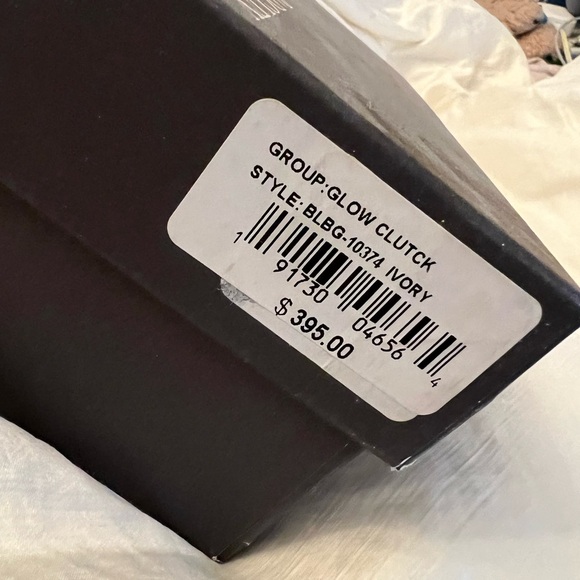 Badgley Mischka Jeweled Snap Clutch Ivory - Picture 2 of 11